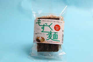 イトサン株式会社商品情報 - もずく麺　野菜ハーブスープ　1食分(2013-)